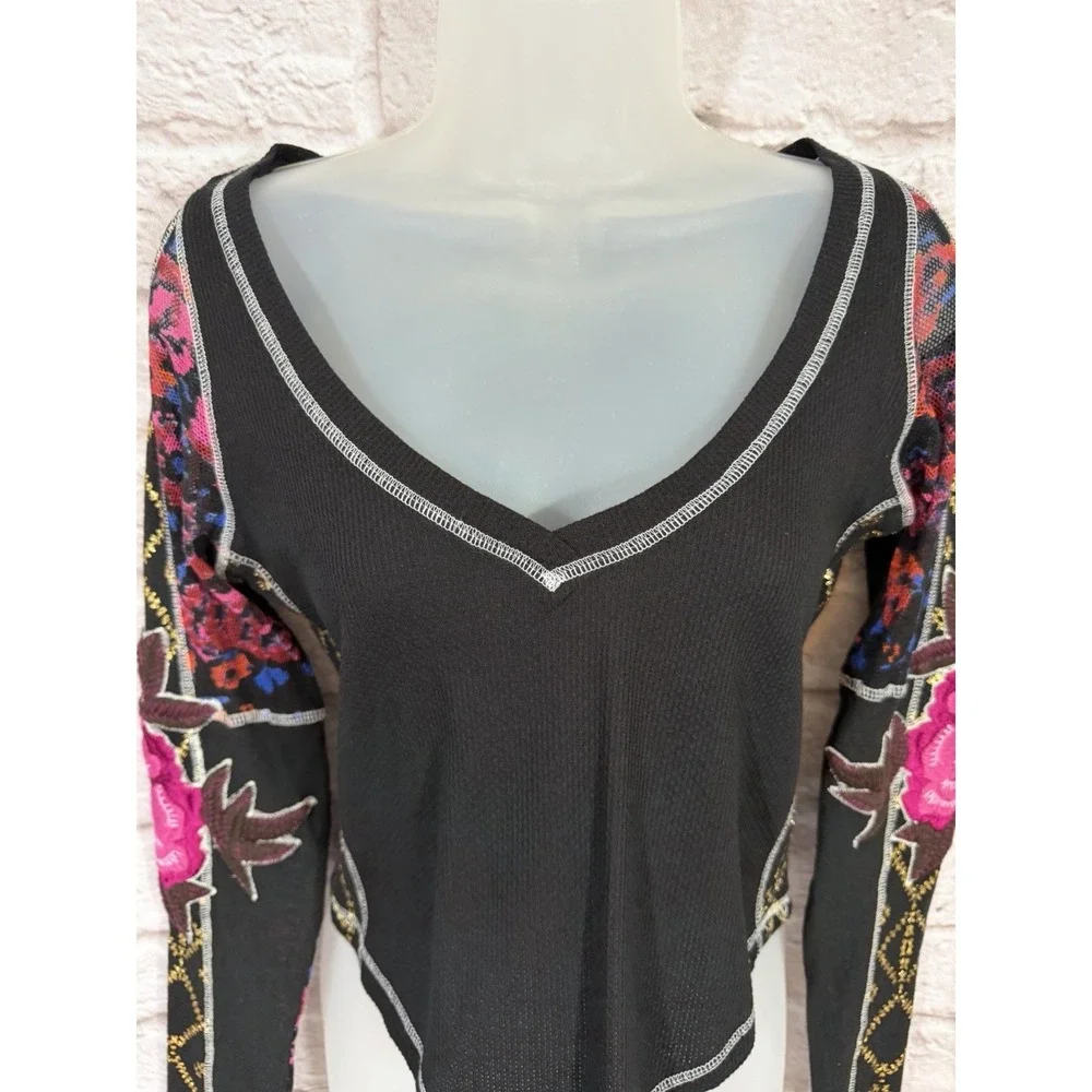 Free People Amara‎ Embroidered Sleeve Thermal V Neck Top Black Pink Floral Small